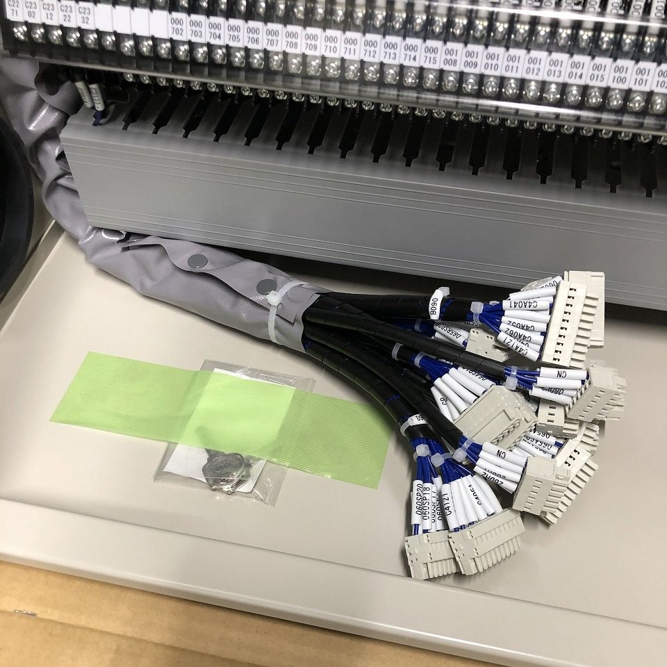ケーブル